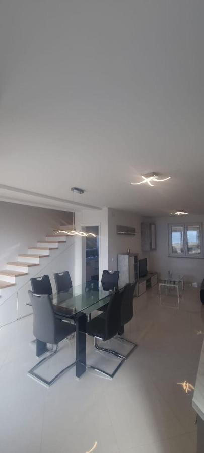 Lanterna Apartment
